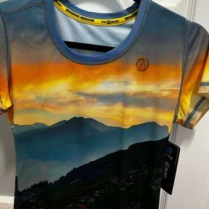 InknBurn NWT Kendall Peak Tech shirt